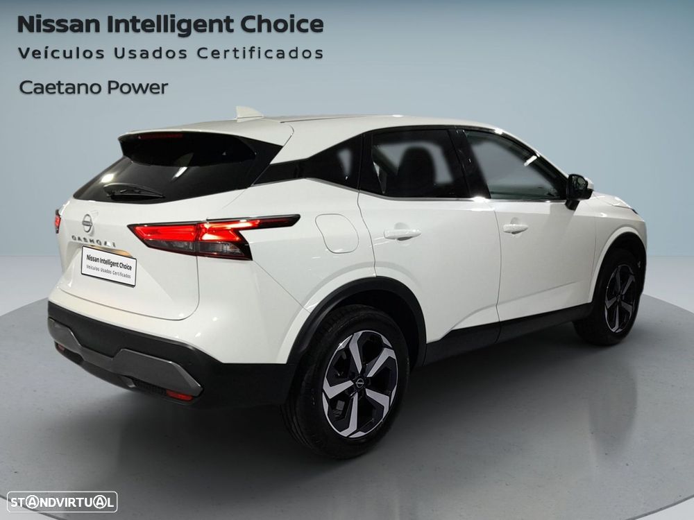 Nissan Qashqai 1.3 DIG-T N-Connecta LED Xtronic — fotografia 23