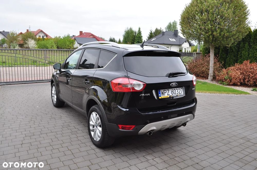 Ford Kuga 2.0 TDCi 2x4 Titanium - 4