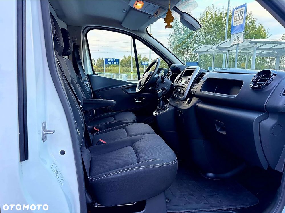 Renault Trafic - 16