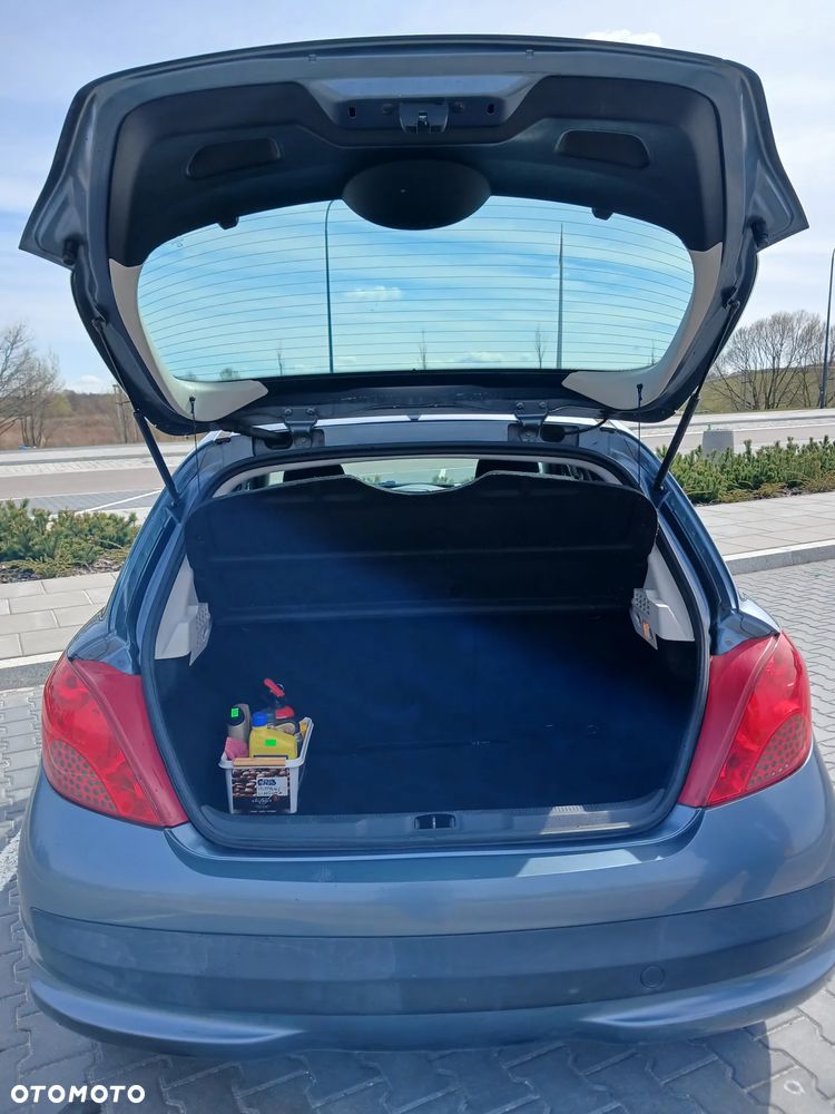 Peugeot 207 1.4 16V Presence - 5