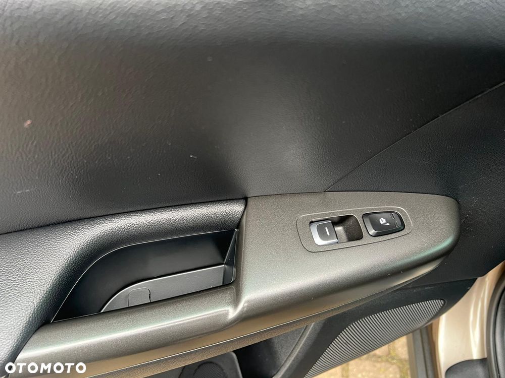 Kia Sportage 1.6 GDI L 2WD - 16