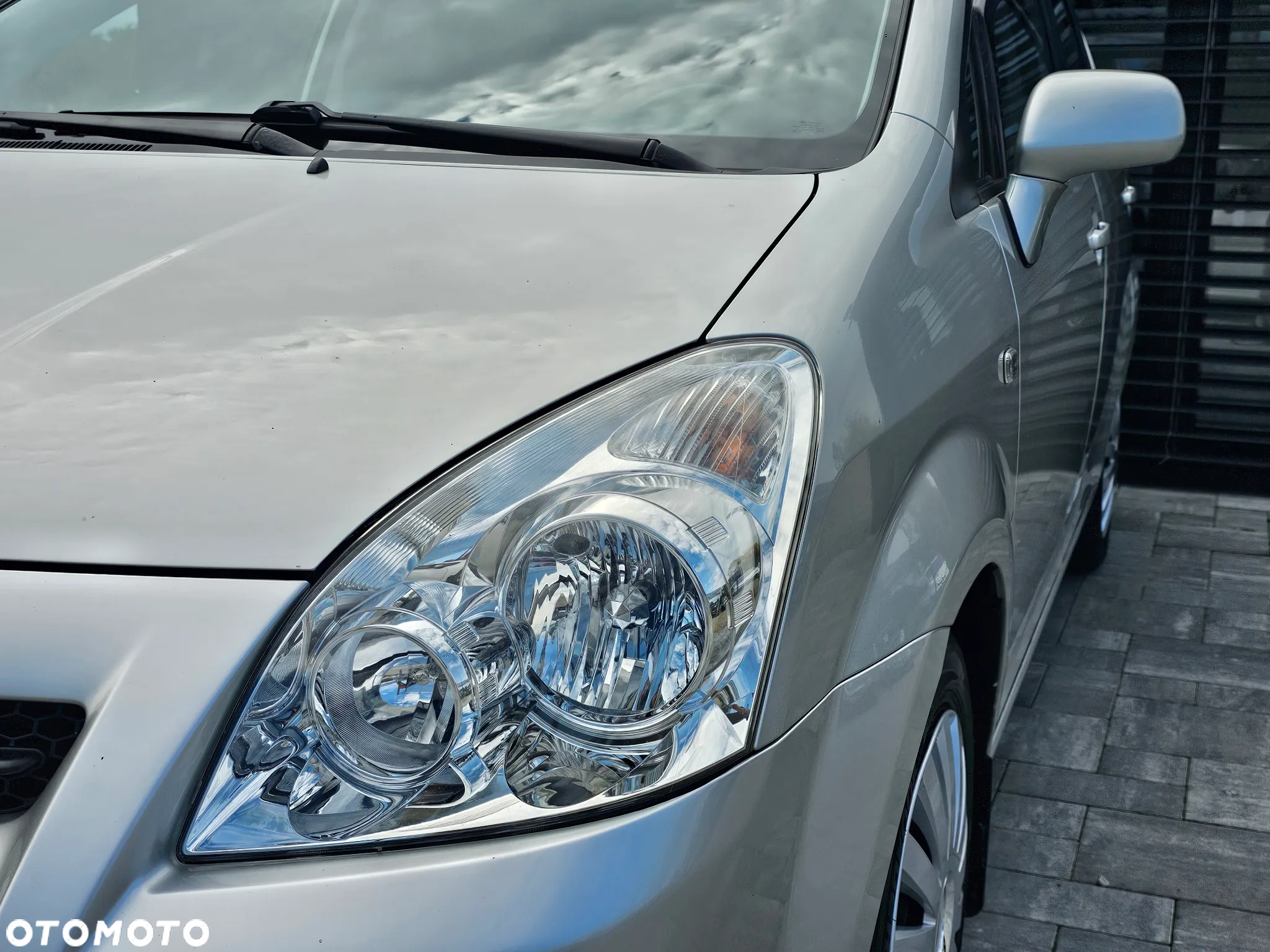Toyota Corolla Verso 1.8 Sol - 24