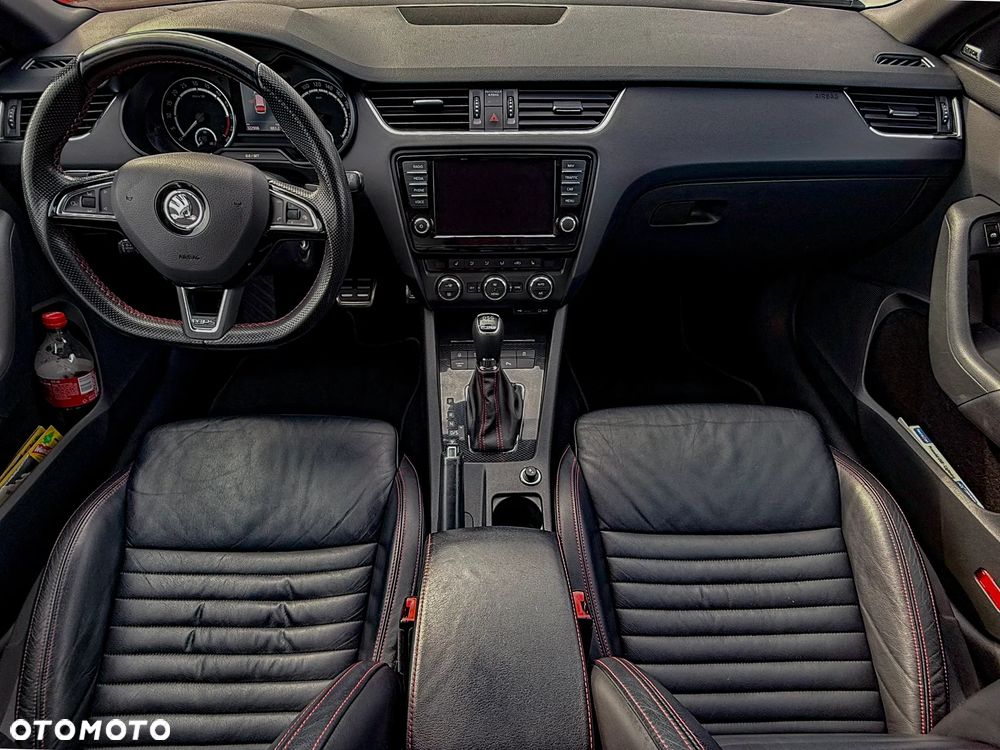 Skoda Octavia 2.0 TDI RS Challenge DSG - 11