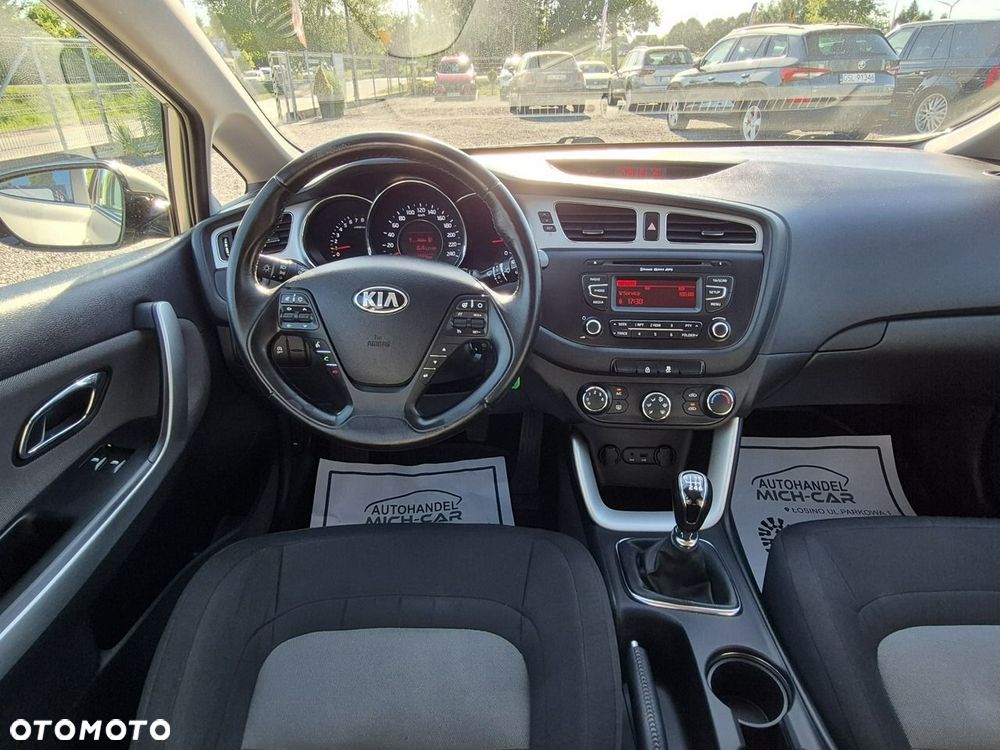 Kia Ceed - 13