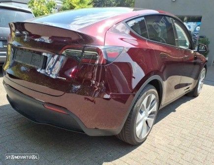 Tesla Model Y Long Range Dual Motor AWD - 3