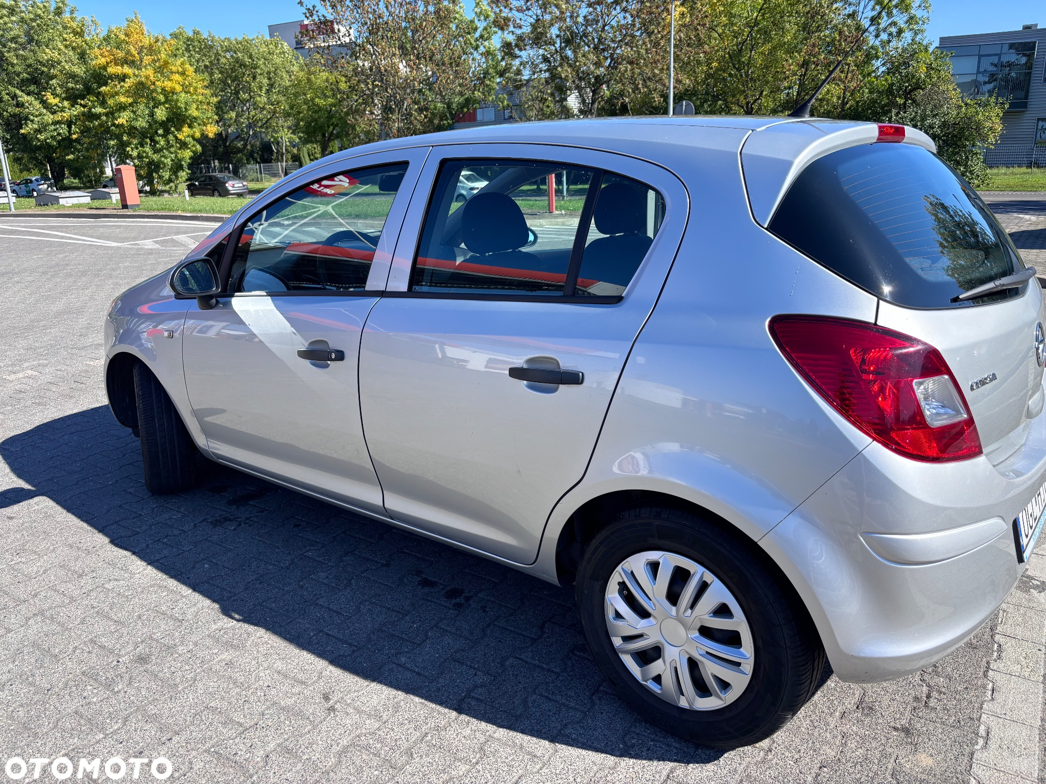 Opel Corsa 1.2 16V Enjoy - 11