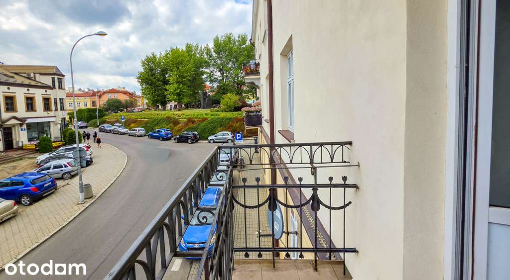 Centrum miasta! 1. piętro, 43 m² z balkonem
