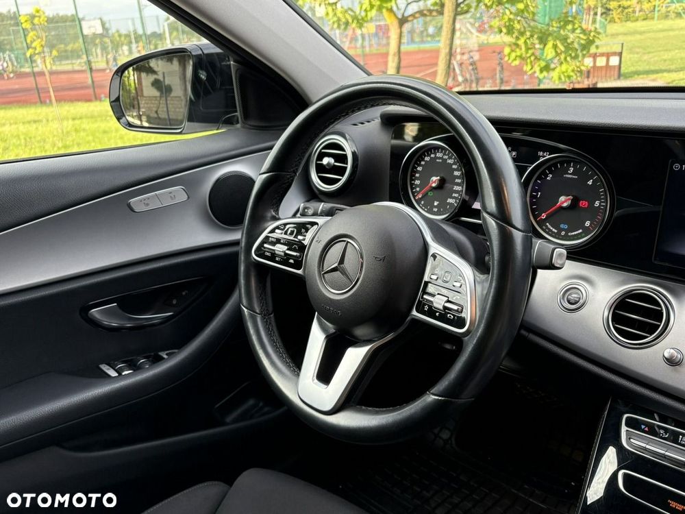 Mercedes-Benz Klasa E 300 de 9G-TRONIC Exclusive - 14