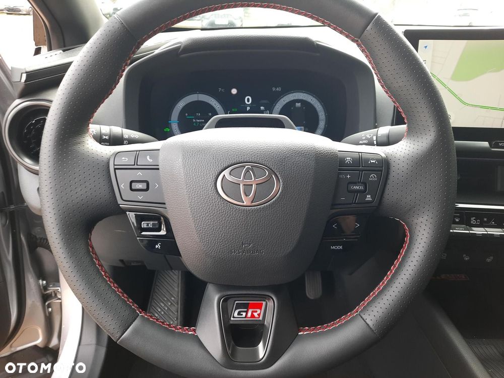 Toyota C-HR - 15