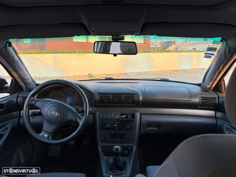 Audi A4 Avant 1.8 Turbo Sport - 9