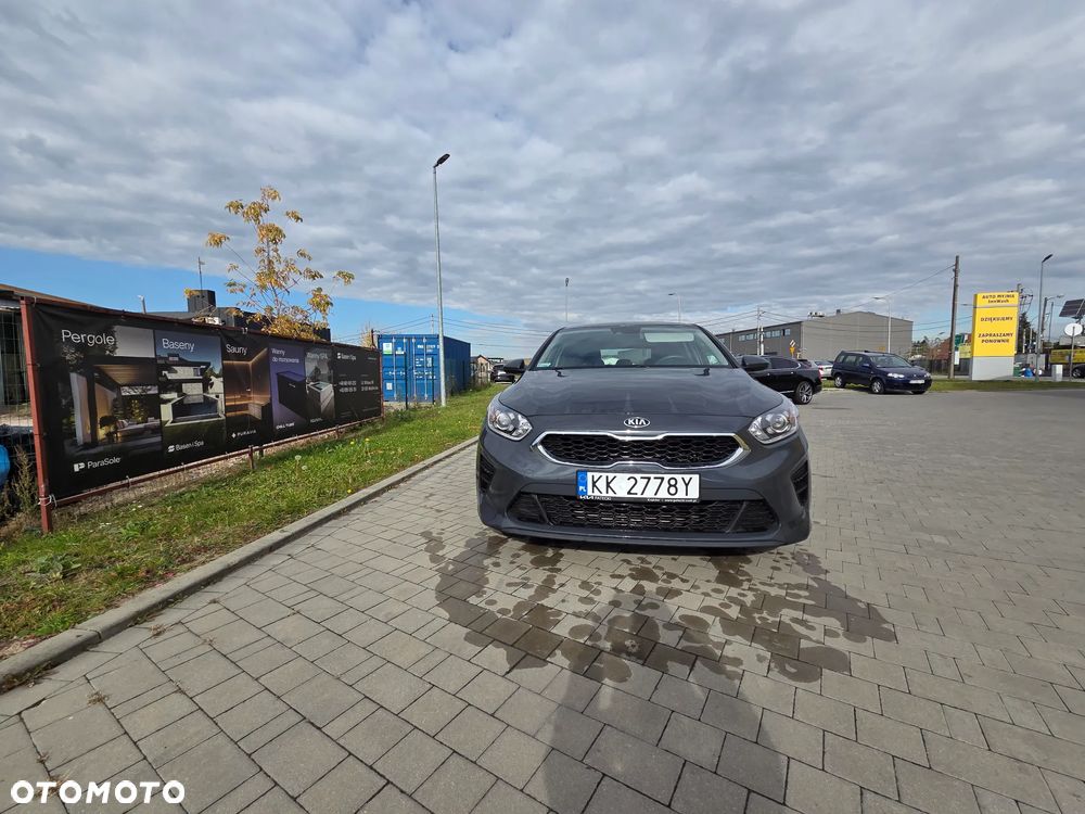 Kia Ceed - 10