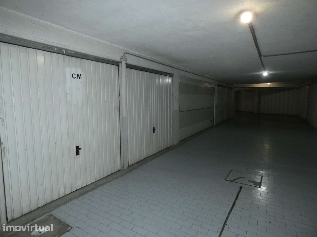 Garagem no Centro de Guimarães ( Vende ou Arrenda ) - Grande imagem: 4/7