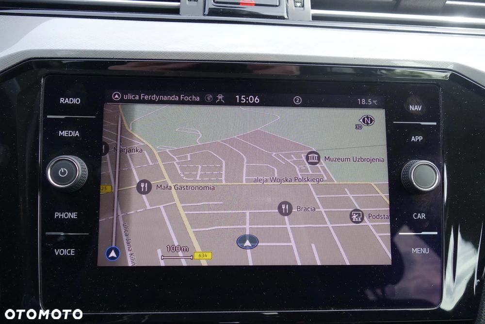 Volkswagen Passat 2.0 TDI EVO Business DSG - 23