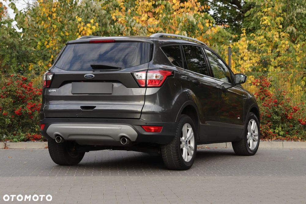 Ford Kuga - 10