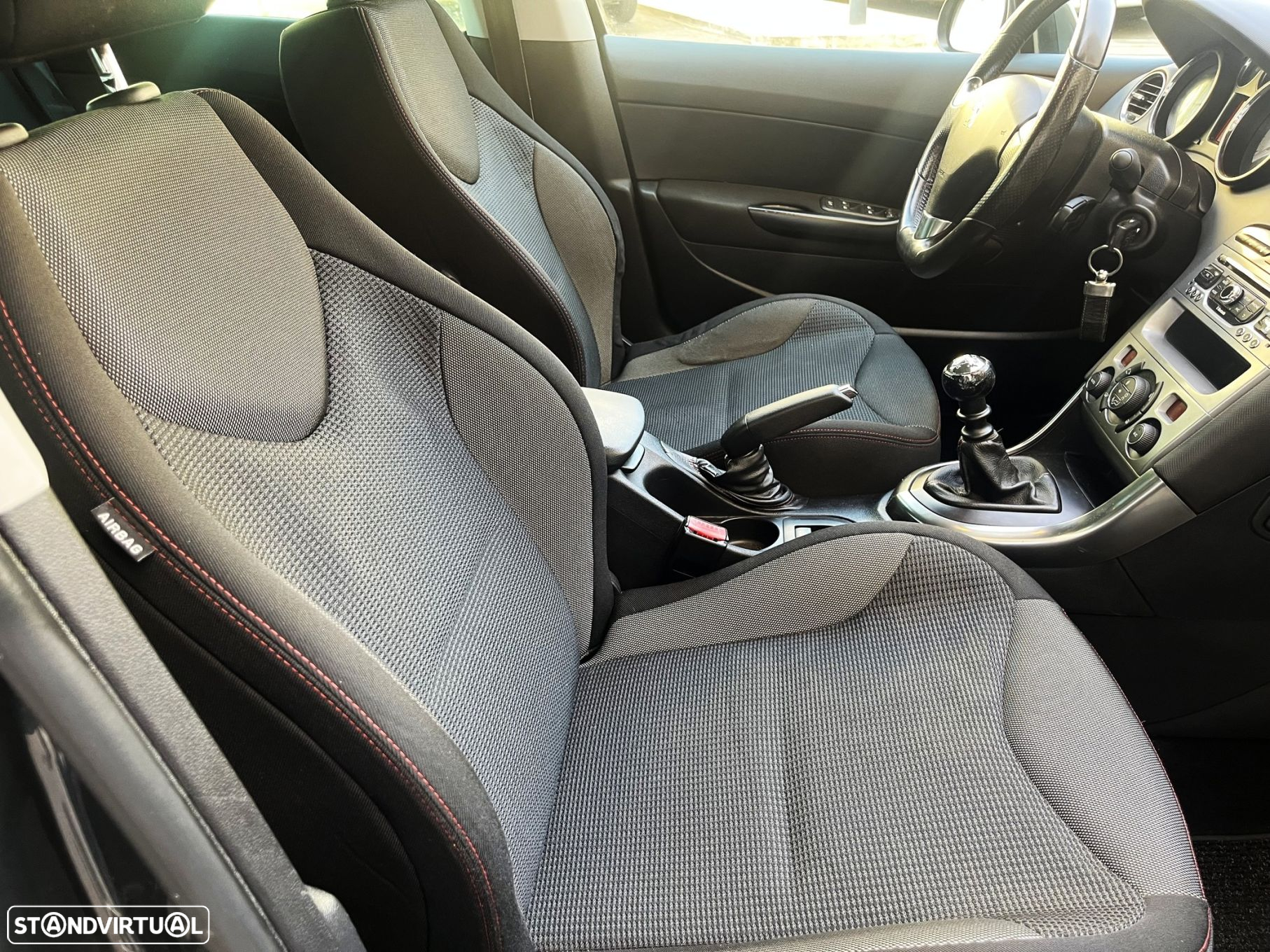 Peugeot 308 1.6 e-HDi Sportium CVM6 - 15