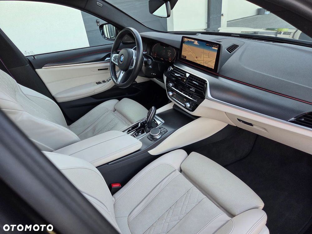 BMW Seria 5 520d xDrive mHEV M Sport sport - 13