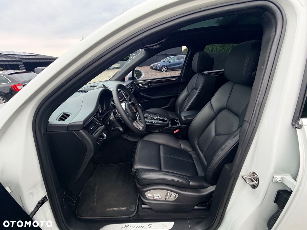 Porsche Macan S - 24