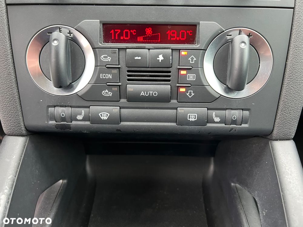 Audi A3 Sportback 1.6 FSI Ambition - 14