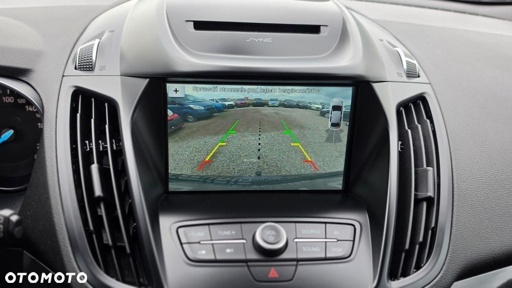 Ford Kuga 1.5 EcoBoost 2x4 Titanium - 14