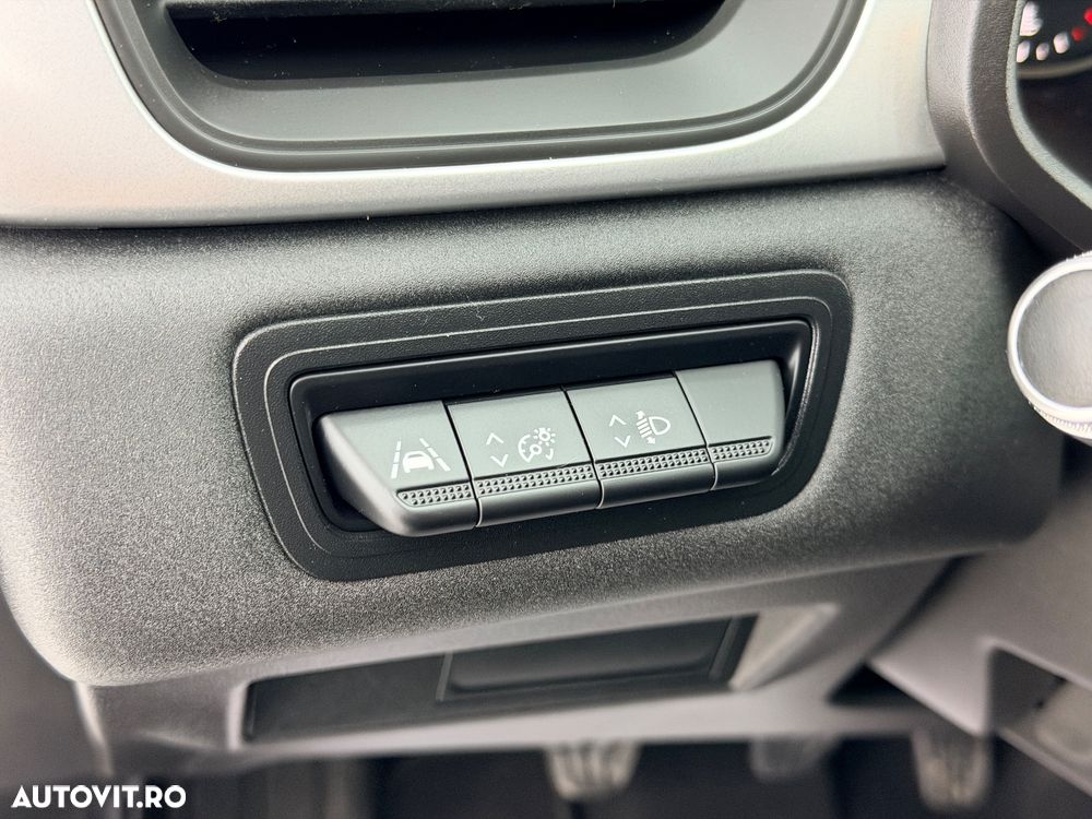 Renault Captur BLUE dCi Life - 12