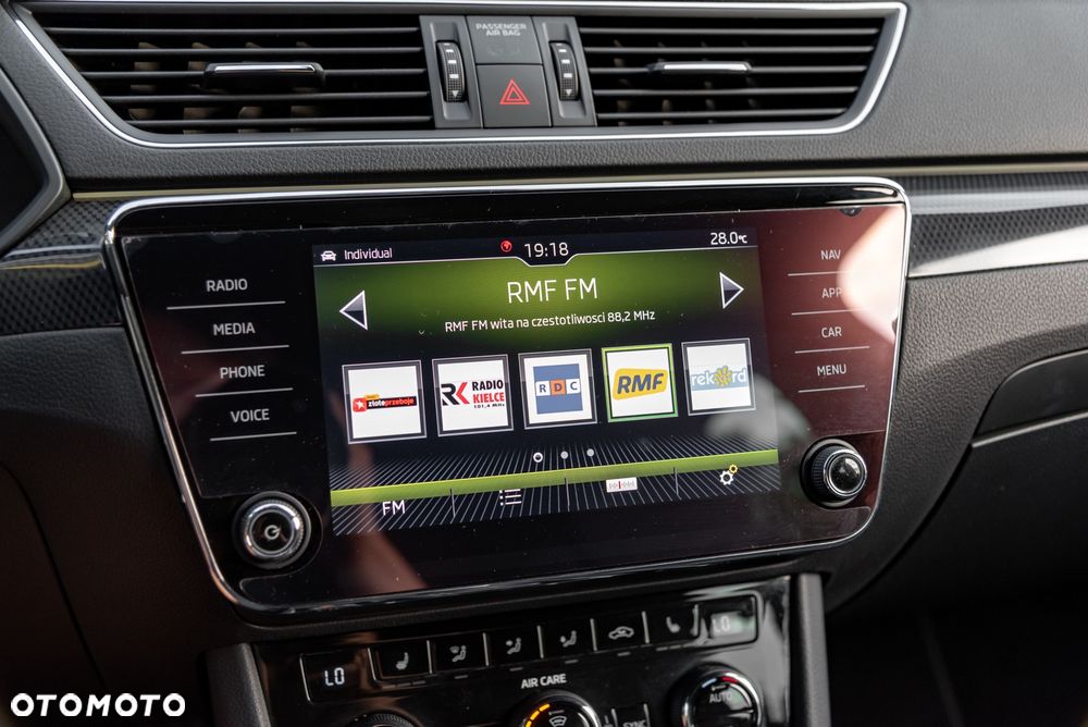 Skoda Superb 2.0 TSI DSG SportLine - 29