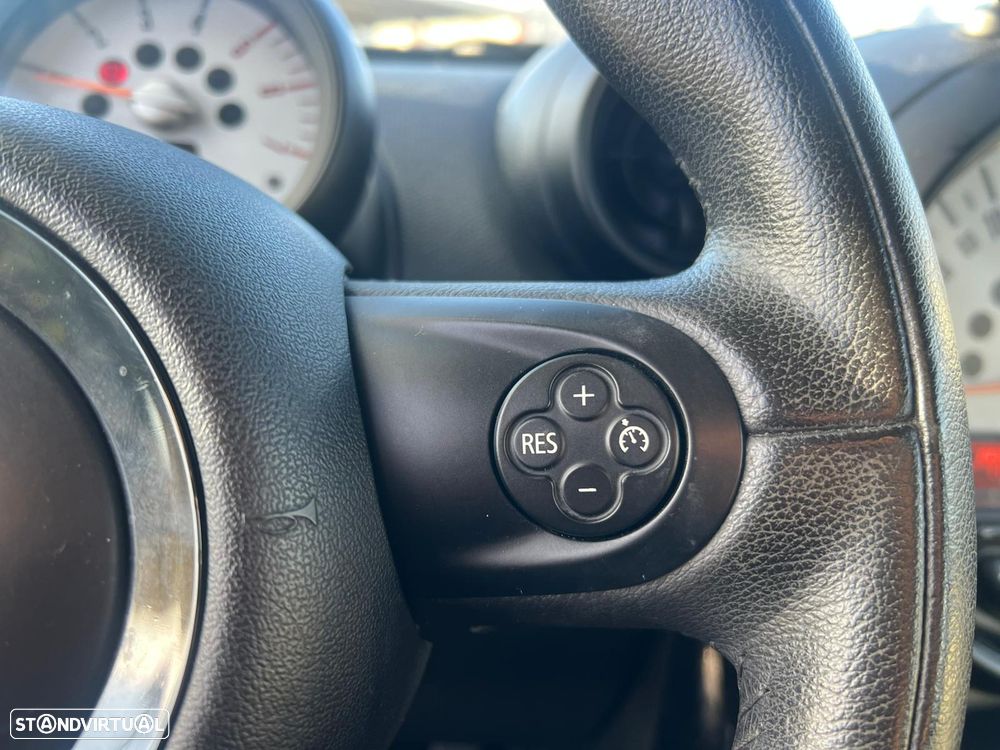 MINI Countryman One D - 11