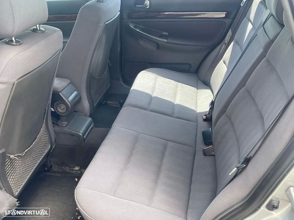 Audi A4 Avant 1.9 TDI Attraction - 6