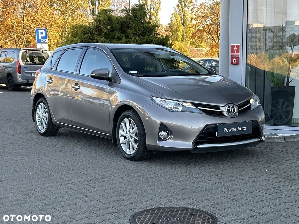 Toyota Auris 1.6 Premium Comfort - 7