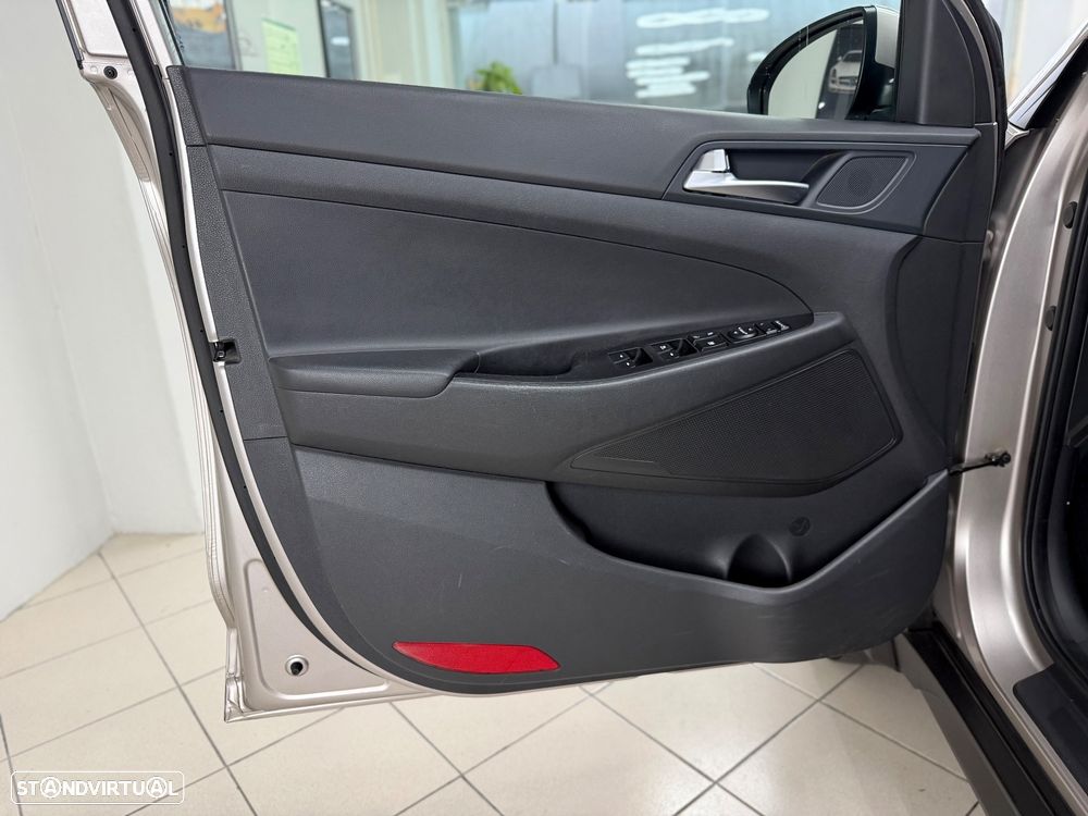 Hyundai Tucson 1.7 CRDi Executive - 14