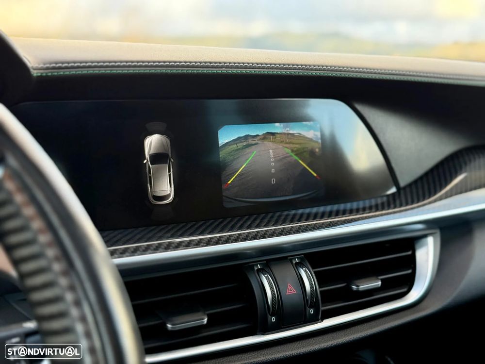 Alfa Romeo Stelvio V6 2.9 Bi-Turbo AT8-Q4 Quadrifoglio - 23