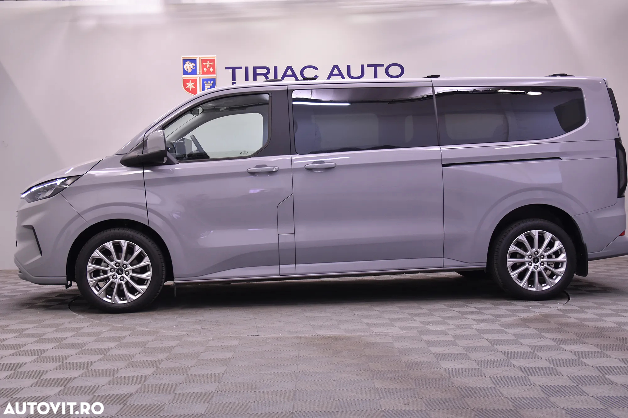 Ford Tourneo - 2