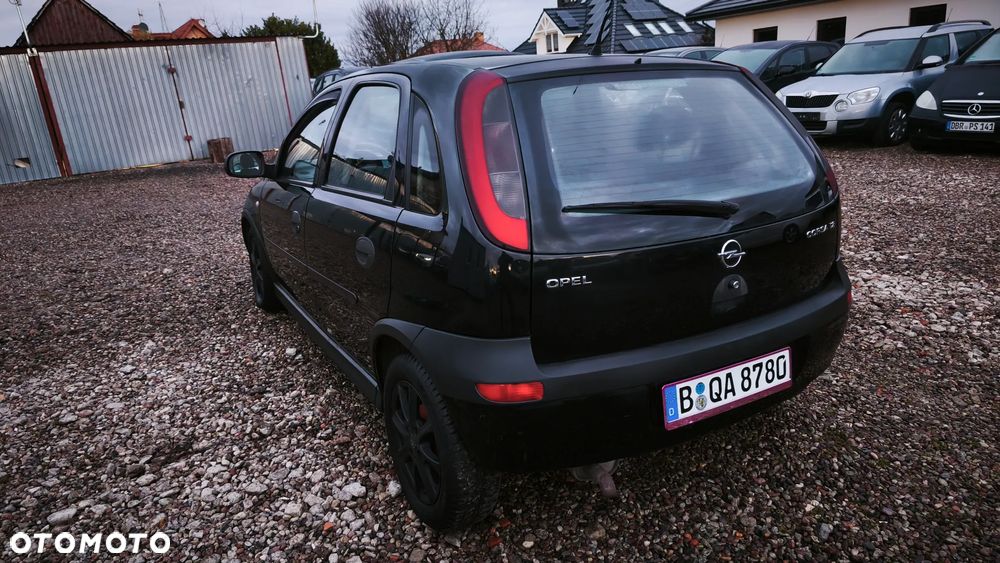 Opel Corsa 1.2 16V - 10