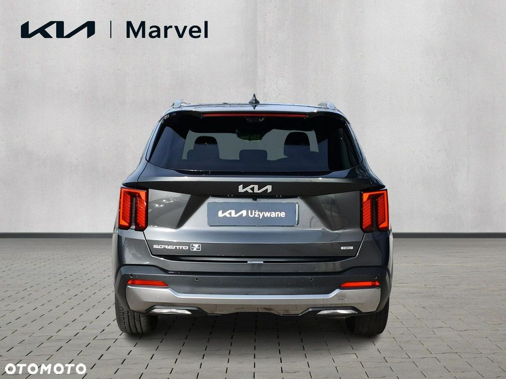 Kia Sorento - 4