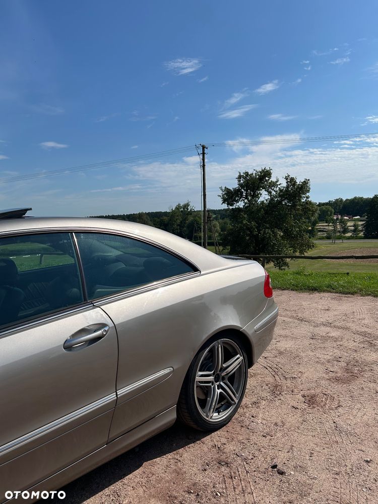 Mercedes-Benz CLK - 7