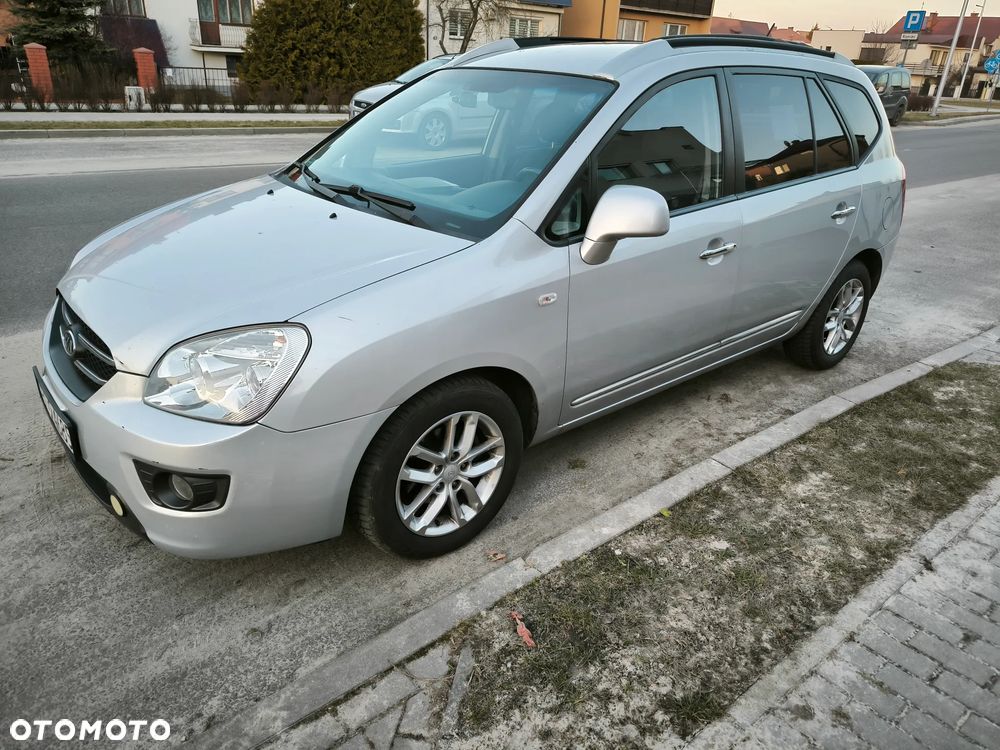 Kia Carens - 6