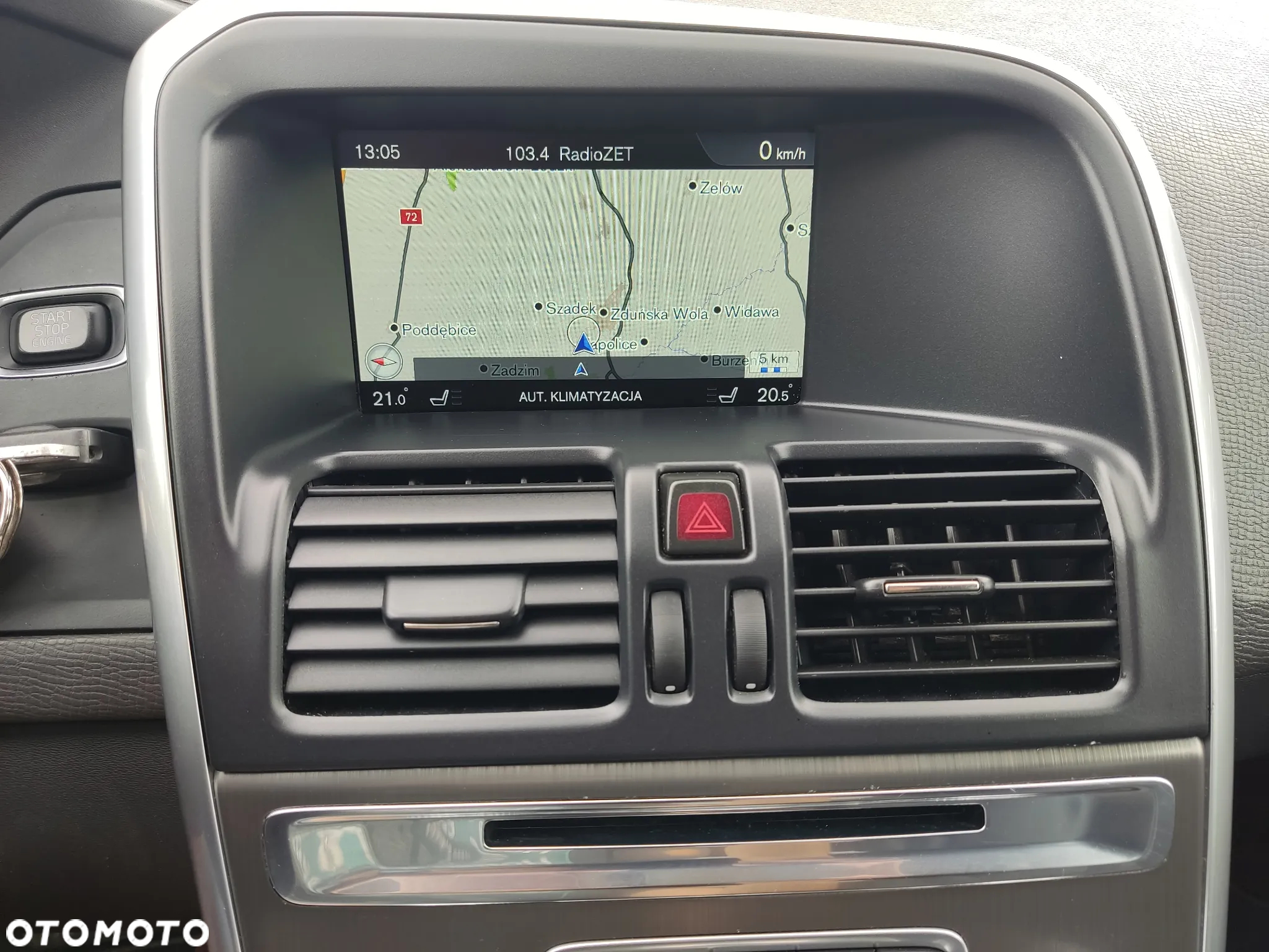 Volvo XC 60 D3 Drive-E Momentum - 28