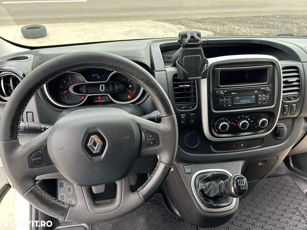Renault Trafic - 15