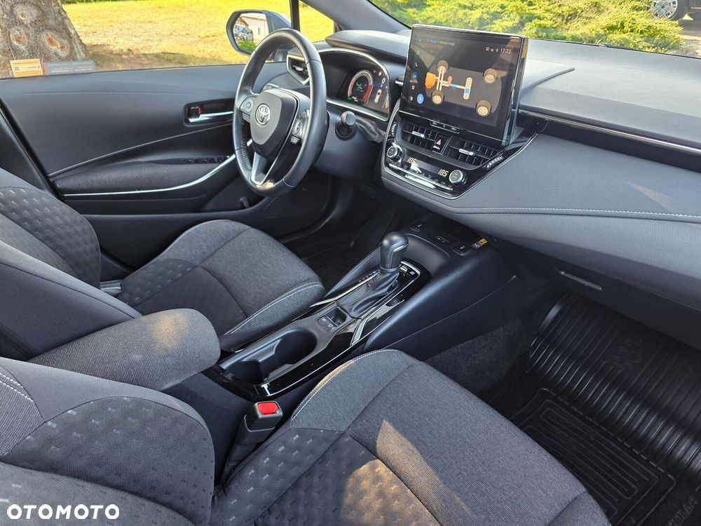 Toyota Corolla 1.8 Hybrid Comfort - 32