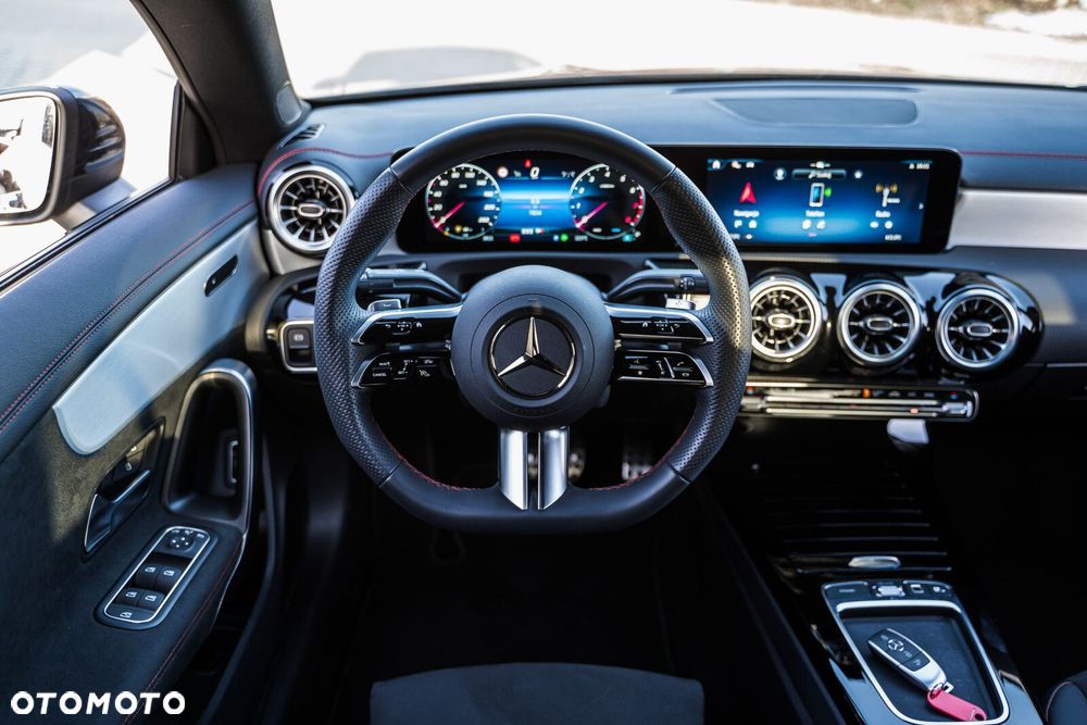 Mercedes-Benz CLA - 16