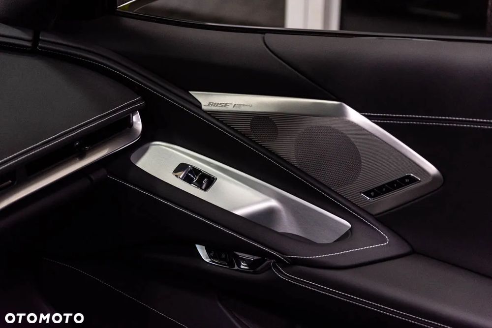 Chevrolet Corvette - 22