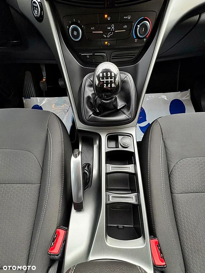 Ford Kuga 1.5 EcoBoost 2x4 Business Edition - 31