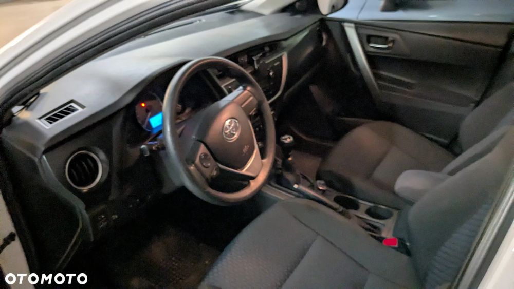 Toyota Auris 1.6 Active - 6