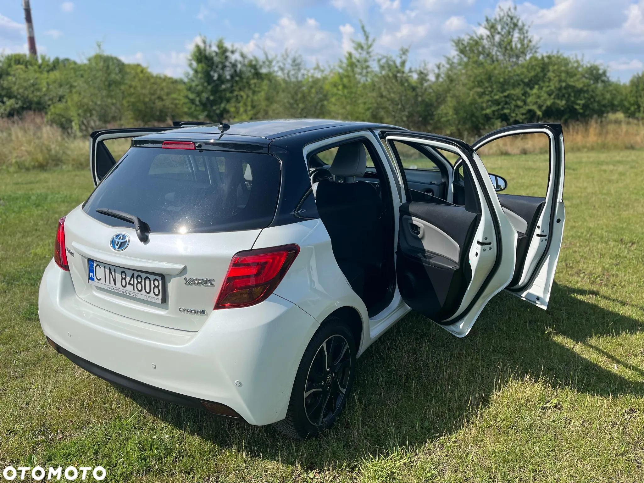 Toyota Yaris Hybrid 100 Selection Pure - 20
