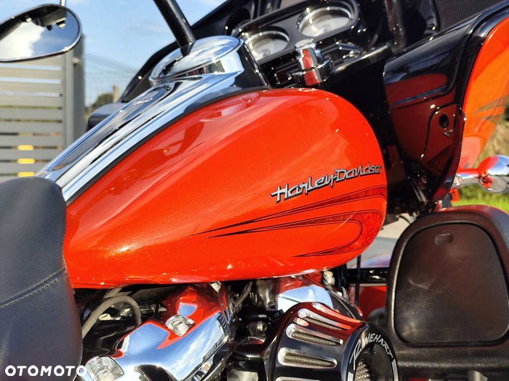 Harley-Davidson Touring Road Glide - 11