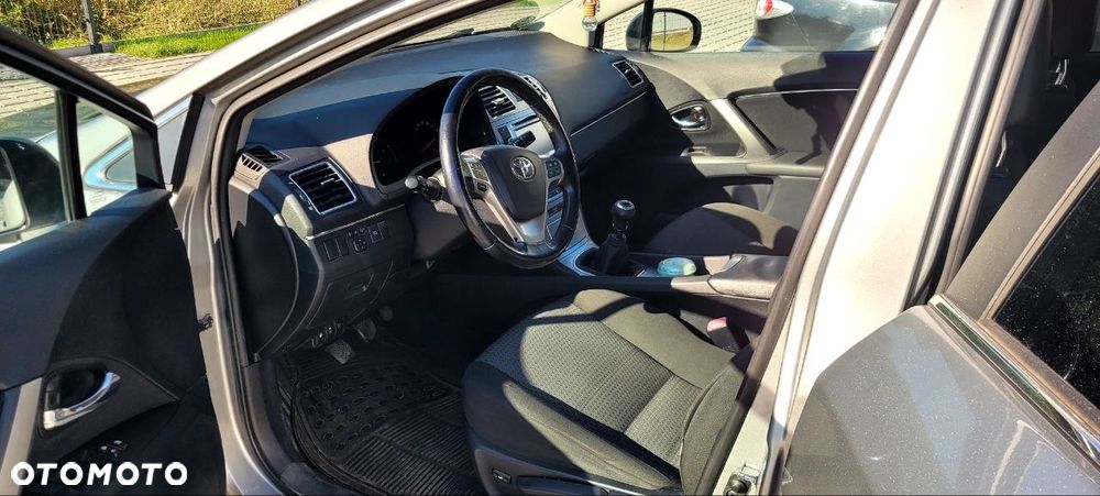 Toyota Avensis 2.2 D-4D Sol Plus NAVI - 13