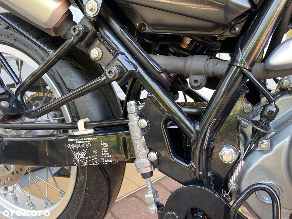 Suzuki DR - 35