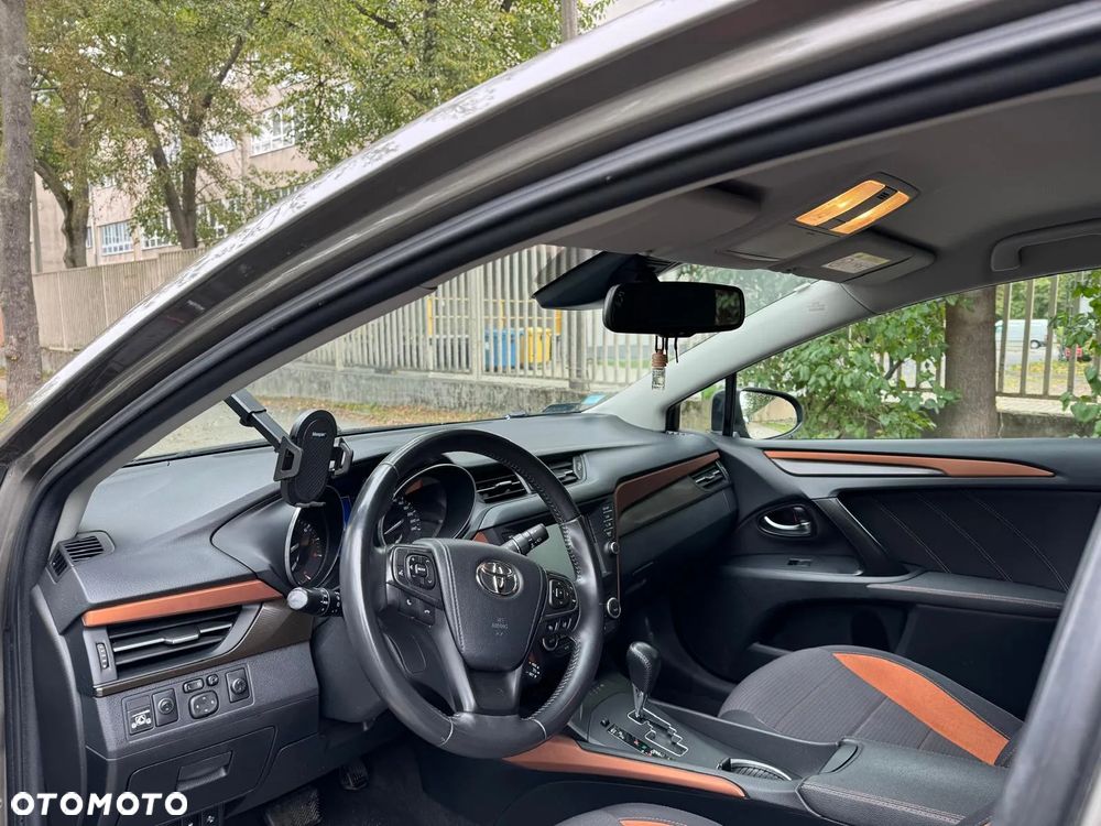 Toyota Avensis 1.8 Prestige MS - 5