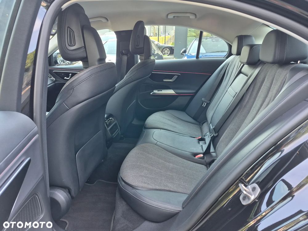 Mercedes-Benz Klasa E 200 4Matic 9G-TRONIC - 15