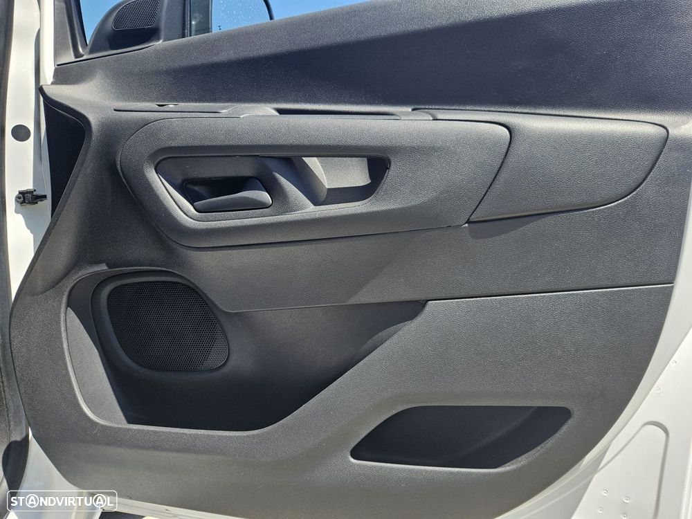 Citroën Berlingo 1.6 BlueHDi L1 Club 3L - 33