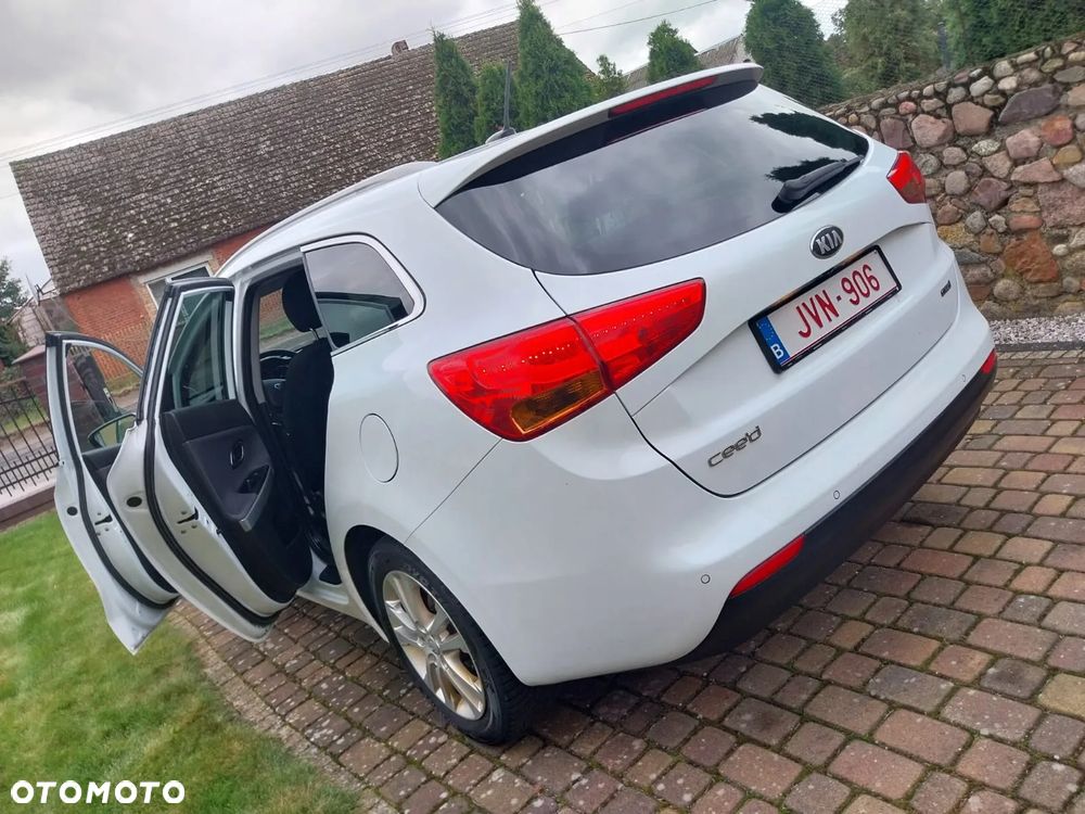 Kia Ceed - 4